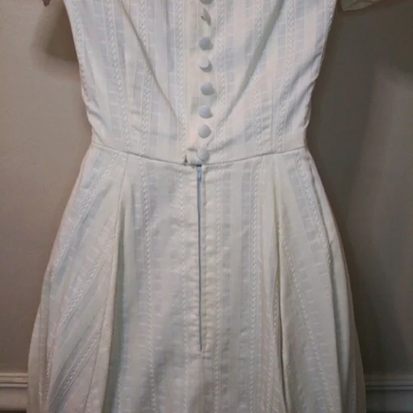 Vintage 50's Handmade Bow Trimmed Embroidered Stripe Ivory Brocade Wedding Dress - Picture 9 of 13